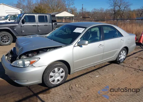 2003 Toyota Camry Le z USA, uszkodzony, nr VIN 4T1BE32K73U783949